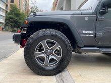 Cargar imagen en el visor de la galería, Jeep Wrangler Sport Modelo 2018
