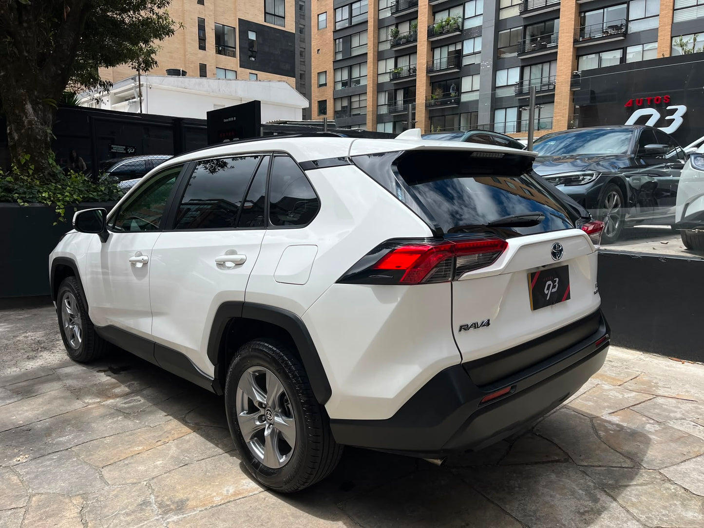 Toyota RAV4 LE Hybrid Modelo 2024