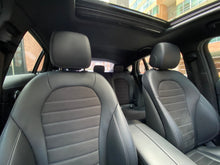 Cargar imagen en el visor de la galería, Mercedes-Benz GLC 300E Coupé Modelo 2022
