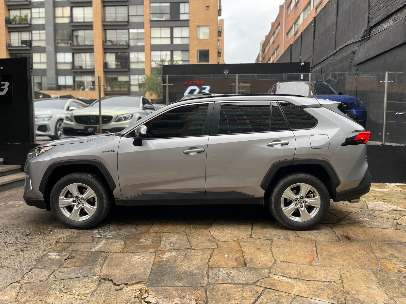 Toyota RAV4 Hybrid Modelo 2021 - Autos 93
