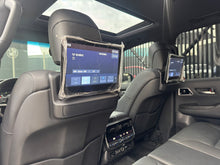 Cargar imagen en el visor de la galería, Toyota Land cruiser 300 ZX Modelo 2023
