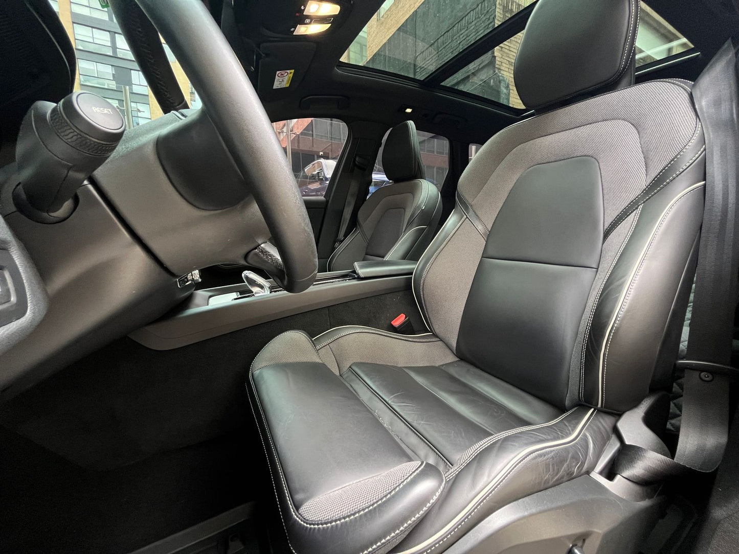 Volvo XC60 T8 Recharge Modelo 2023 - Autos 93