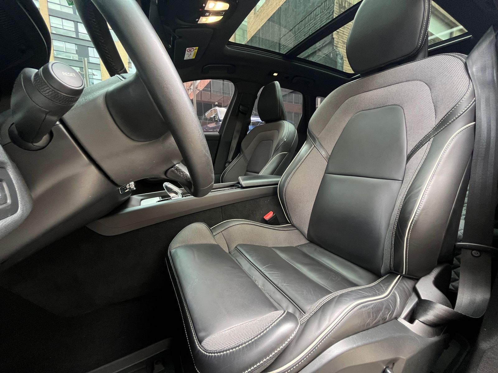 Volvo XC60 T8 Recharge Modelo 2023 - Autos 93