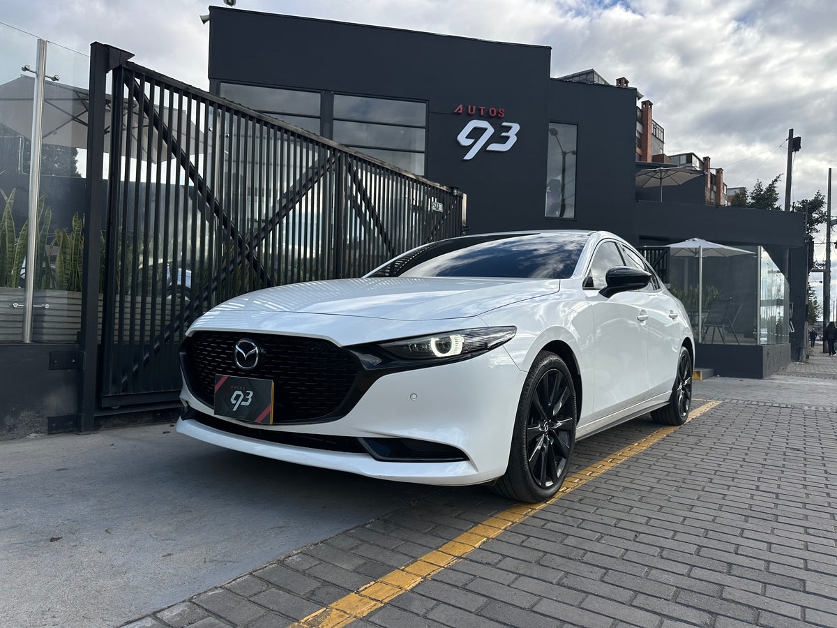 Mazda 3 Grand Touring LX Carbon Edition Modelo 2026