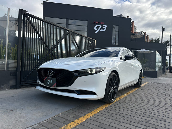 Mazda 3 Grand Touring LX Carbon Edition Modelo 2026