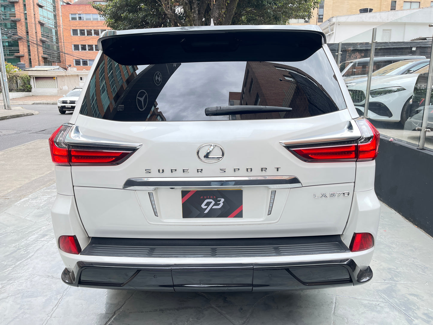Lexus LX570 Súper Sport Modelo 2017