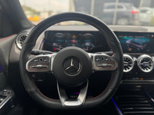 Cargar imagen en el visor de la galería, Mercedes Benz GLB 200 Modelo 2022
