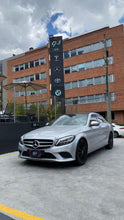 Cargar imagen en el visor de la galería, Mercedes-Benz C200 Modelo 2020
