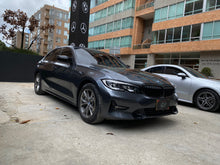 Cargar imagen en el visor de la galería, BMW 330I Modelo 2019
