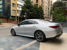 Cargar imagen en el visor de la galería, Mercedes-Benz CLA 200 Modelo 2023
