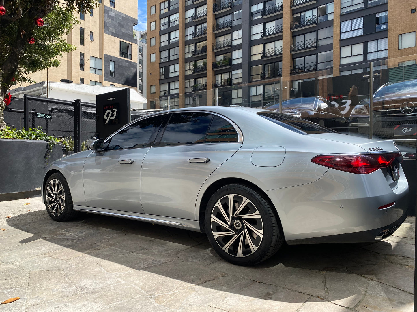 Mercedes-Benz E350E Híbrido Modelo 2025 - Autos 93