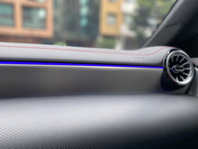 Cargar imagen en el visor de la galería, Mercedes-Benz CLA 200 Modelo 2023
