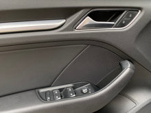 Cargar imagen en el visor de la galería, Audi A3 Sportback Modelo 2019
