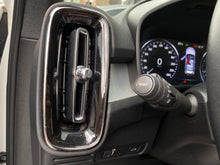 Cargar imagen en el visor de la galería, Volvo XC40 Momentum T4 Modelo 2020
