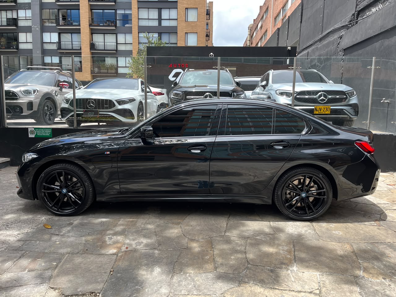 BMW 330e Modelo 2024