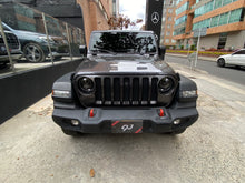 Cargar imagen en el visor de la galería, Jeep Wrangler Unlimited Modelo 2021
