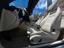 Cargar imagen en el visor de la galería, Mercedes-Benz C200 Cabriolet Modelo 2019
