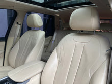 Cargar imagen en el visor de la galería, BMW X5 xDrive50I Modelo 2017
