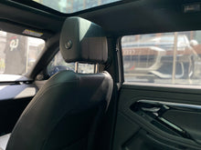 Cargar imagen en el visor de la galería, Land Rover Range Rover Evoque P250S Modelo 2020
