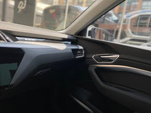 Cargar imagen en el visor de la galería, Audi E-Tron Sportback 55 Quattro Modelo 2022
