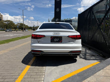 Cargar imagen en el visor de la galería, Audi A4 40TFSI Unique Edition Modelo 2023 - Autos 93
