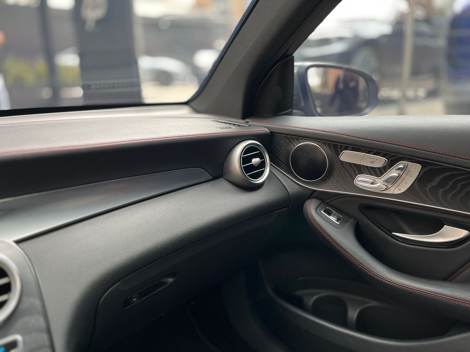 Mercedes-Benz GLC 43 AMG 4MATIC Modelo 2020 - Autos 93