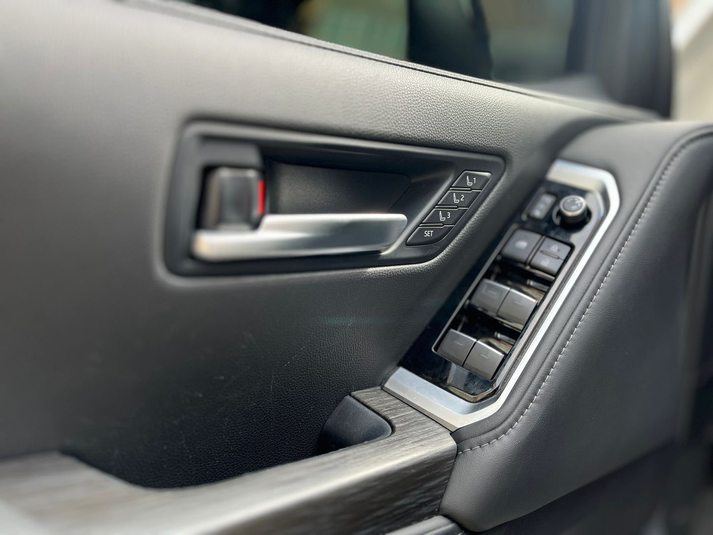 Toyota Land Cruiser 300 GR Sport Modelo 2022