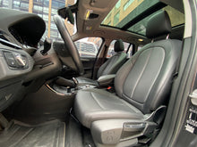 Cargar imagen en el visor de la galería, BMW X1 sDrive18I Modelo 2021
