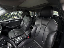 Cargar imagen en el visor de la galería, Audi A3 Sportback Modelo 2019
