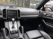Cargar imagen en el visor de la galería, Porsche Cayenne S Modelo 2017
