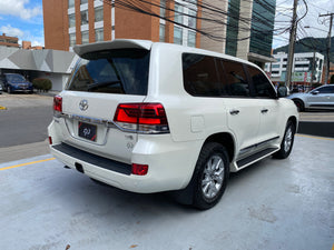 Toyota Land Cruiser 200 GX-R Modelo 2021