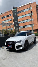 Cargar imagen en el visor de la galería, Audi Q3 S-line Black Edition Modelo 2018
