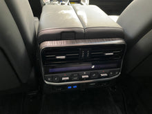 Cargar imagen en el visor de la galería, Toyota Land Cruiser 300 GR Sport Modelo 2024

