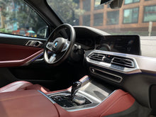 Cargar imagen en el visor de la galería, BMW X6 M50I Blindada Modelo 2023

