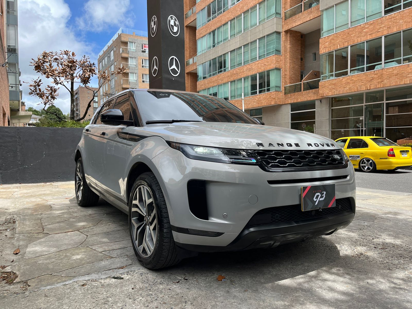 Land Rover Range Rover Evoque R-Dynamic Bronze Modelo 2023