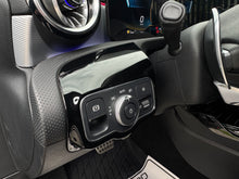 Cargar imagen en el visor de la galería, Mercedes Benz CLA 35 AMG Modelo 2022
