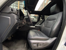 Cargar imagen en el visor de la galería, Toyota Land Cruiser Prado TXL Modelo 2025
