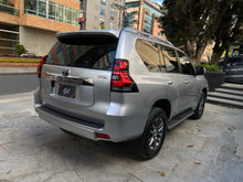 Cargar imagen en el visor de la galería, Toyota Land Cruiser Prado VXL Blindada Modelo 2018
