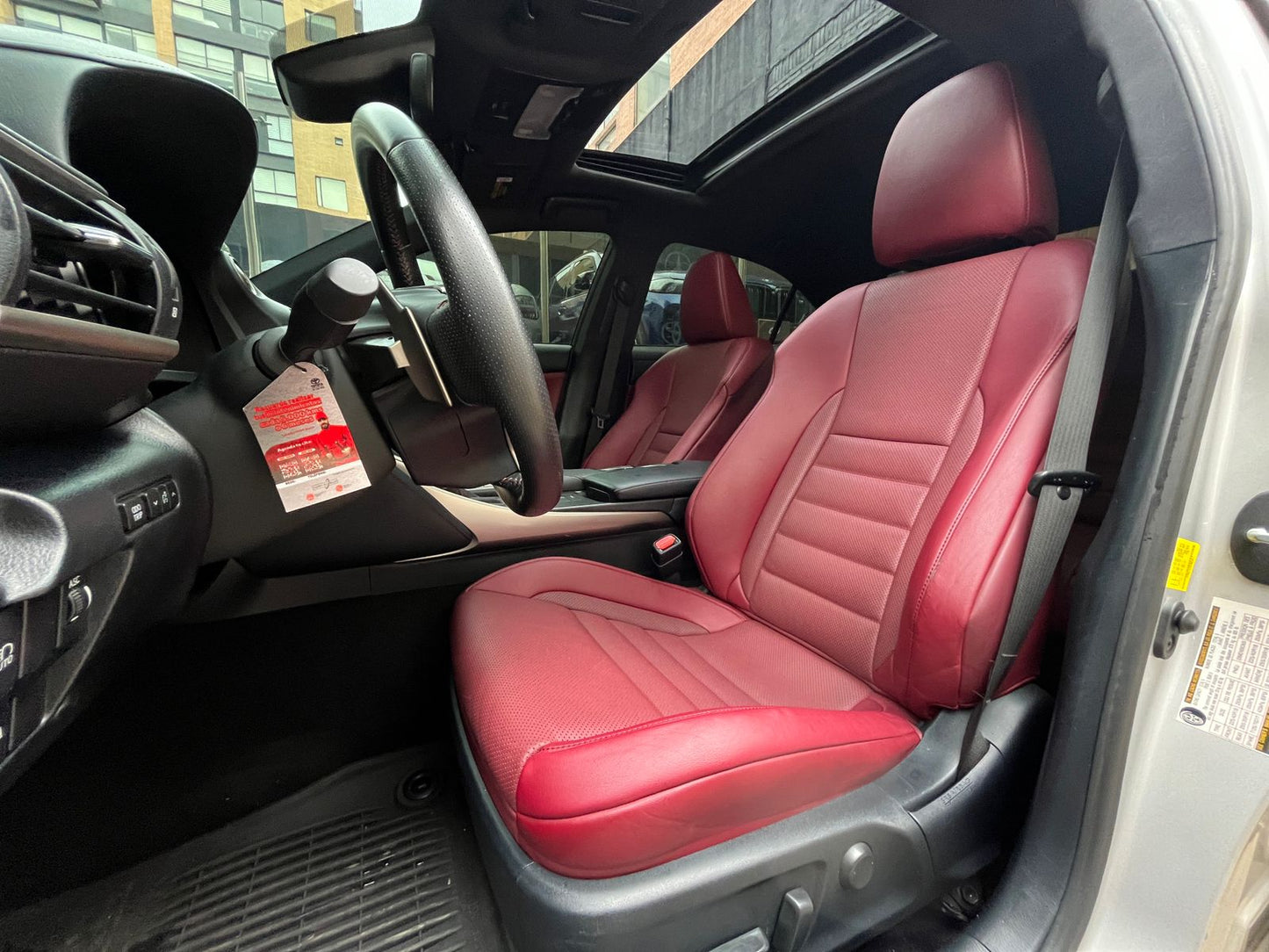 Lexus IS 300 Modelo 2019 - Autos 93