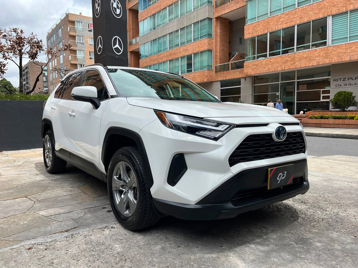Toyota RAV4 LE Hybrid Modelo 2024