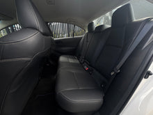 Cargar imagen en el visor de la galería, Toyota Corolla Hybrid XEI Modelo 2025
