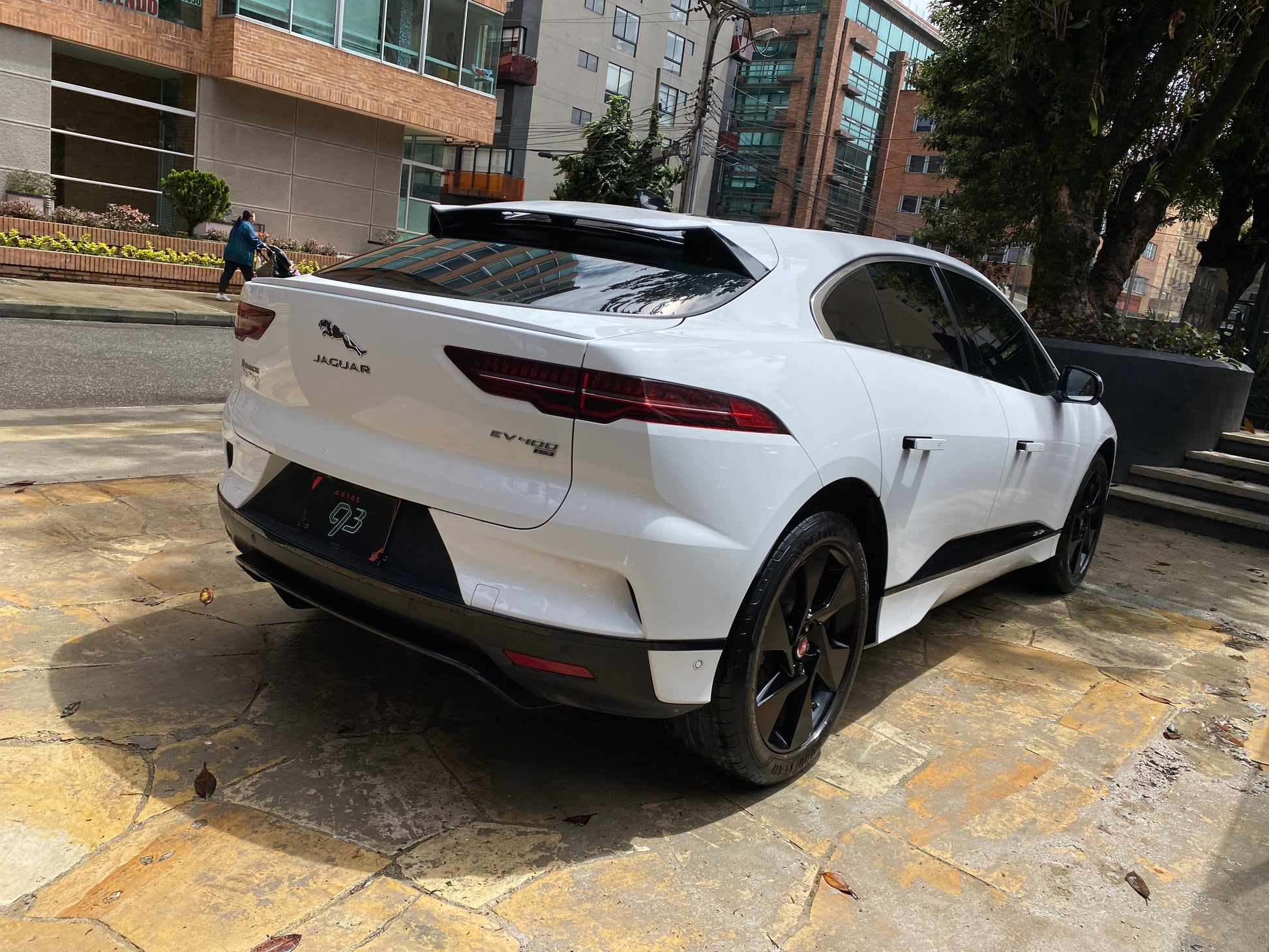 Jaguar I-PACE EV 400S Modelo 2021 - Autos 93