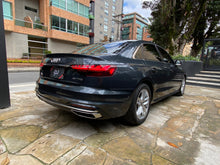 Cargar imagen en el visor de la galería, Audi A4 40 TFSI Hibrido Modelo 2023
