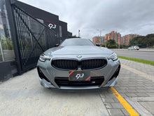 Cargar imagen en el visor de la galería, BMW M240i Modelo 2026
