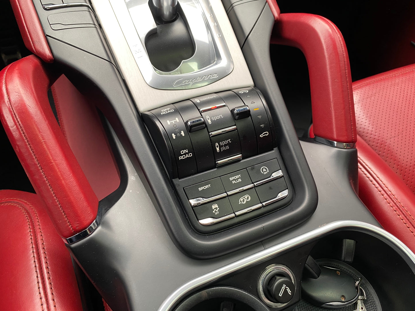 Porsche Cayenne GTS Modelo 2016 - Autos 93