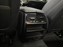 Cargar imagen en el visor de la galería, BMW 520I Modelo 2019
