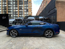 Cargar imagen en el visor de la galería, Ford Mustang GT Modelo 2023
