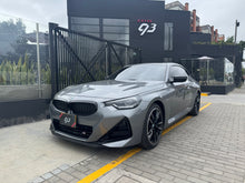 Cargar imagen en el visor de la galería, BMW M240i Modelo 2026
