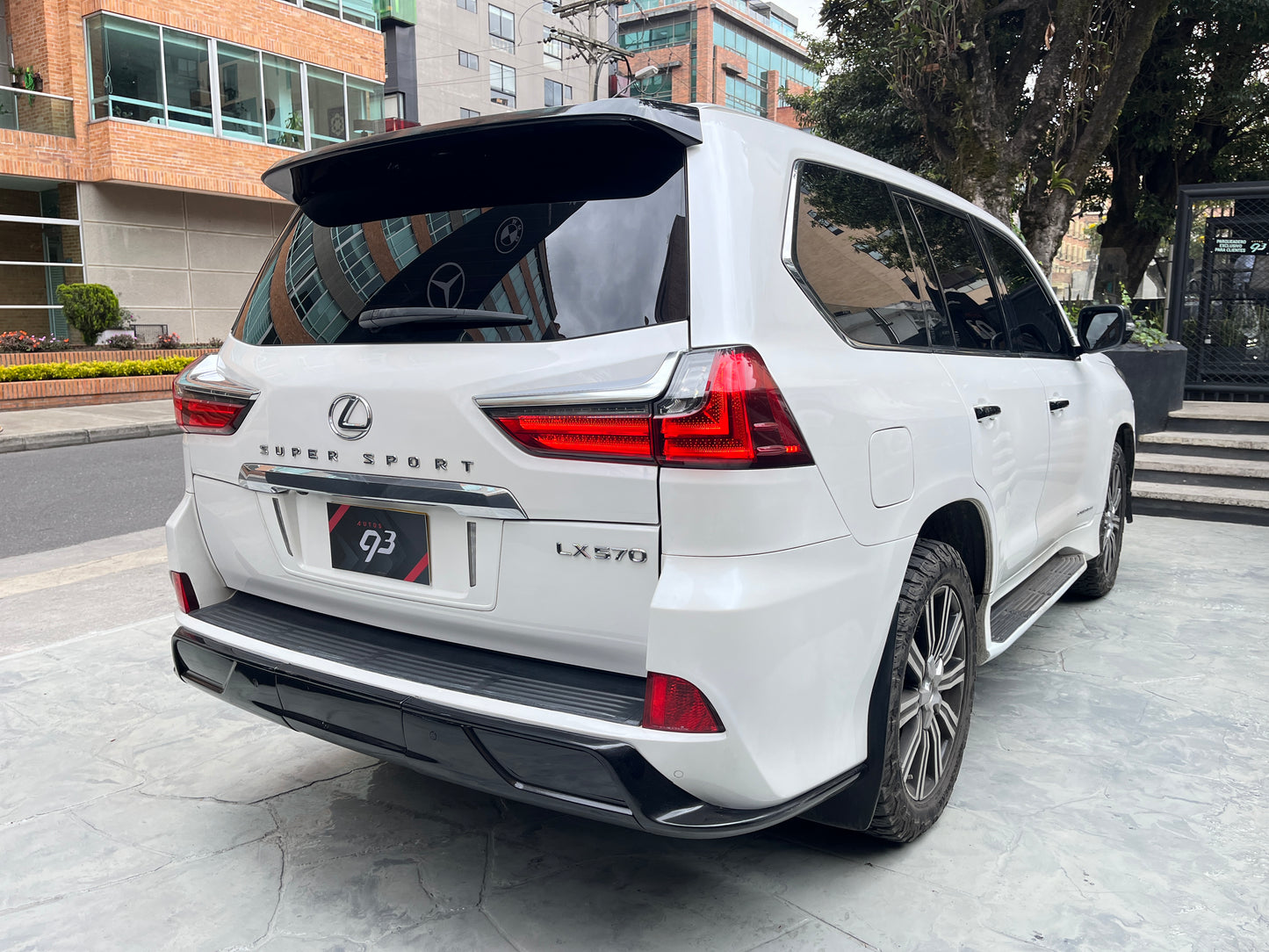 Lexus LX570 Súper Sport Modelo 2017