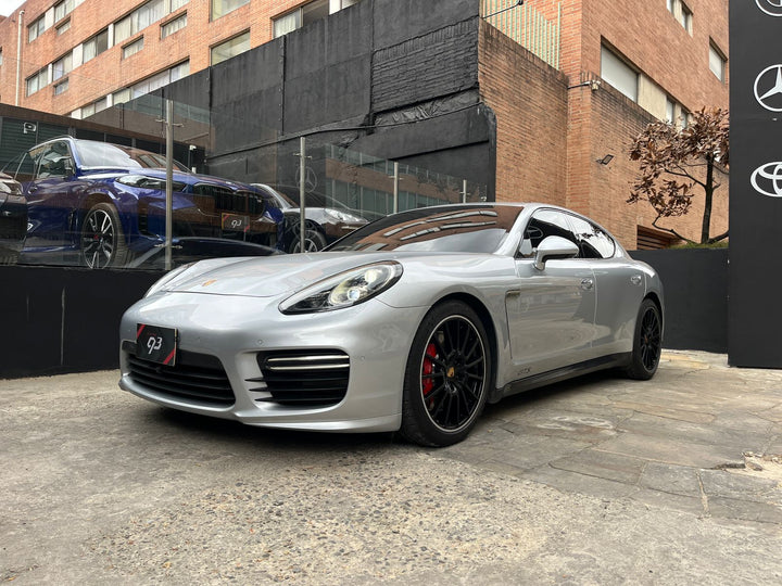 Porsche Panamera GTS Modelo 2015